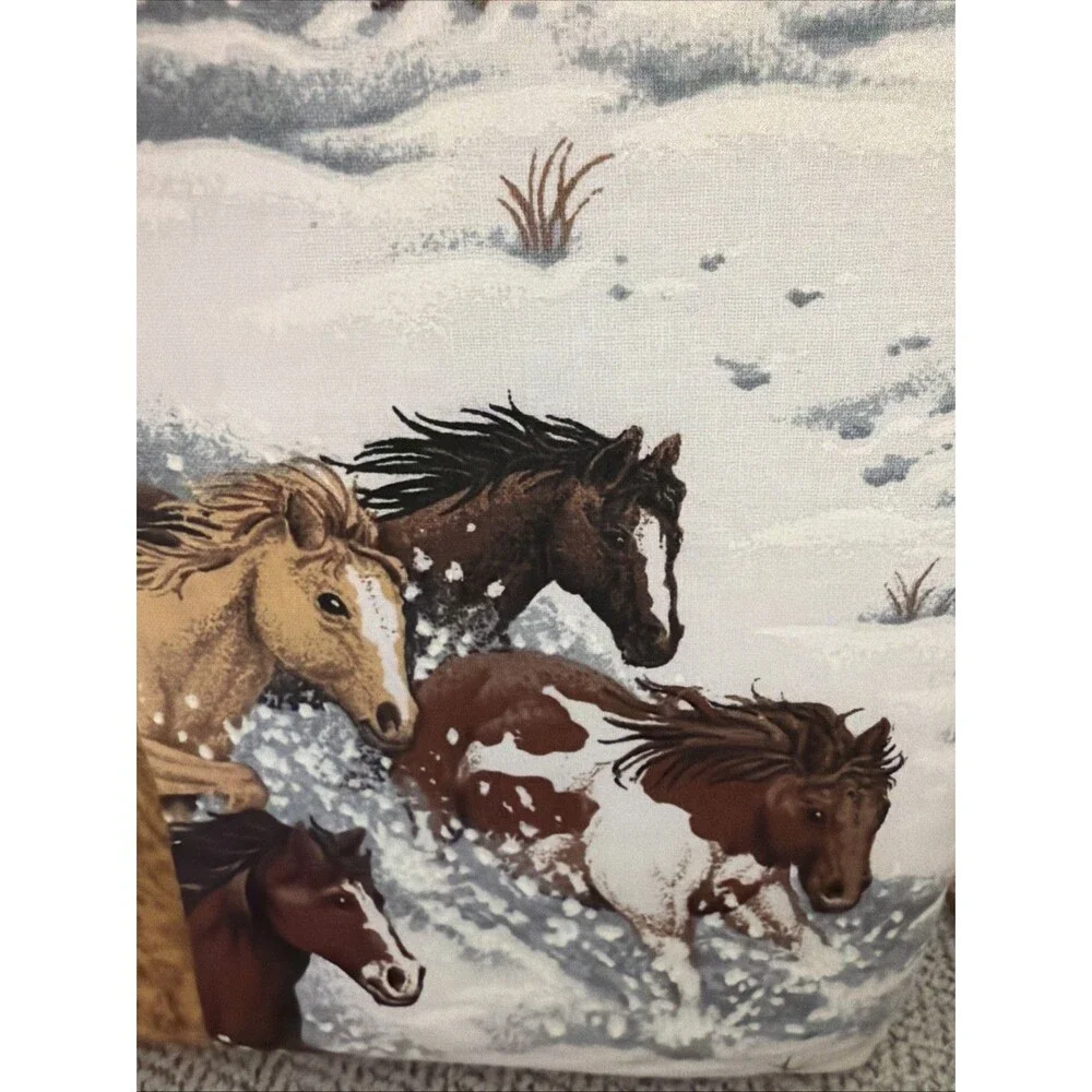 New Handmade Purse Tote bag with horses equestrian pockets zippered horse